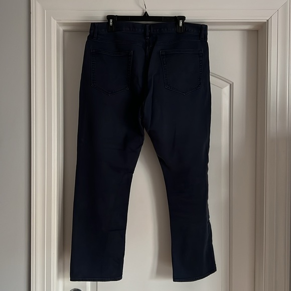 Men’s Banana Republic Traveler pants - Picture 4 of 6